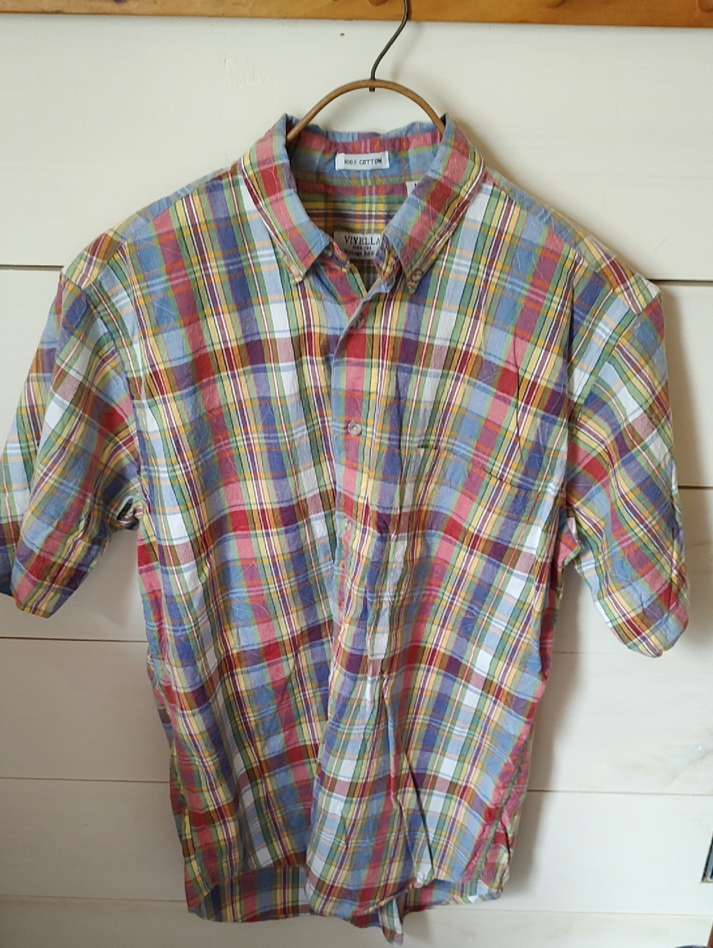 Viyella Vintage Edition Multicolor Plaid Short-Sleeve Button-Down Shirt. Medium
